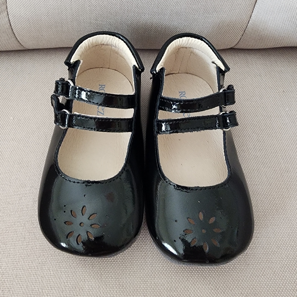 Robeez Mary Janes Size 12-18 Months